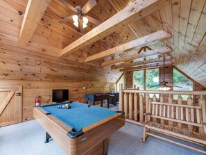 Studio (1 Bedroom) | Property amenity