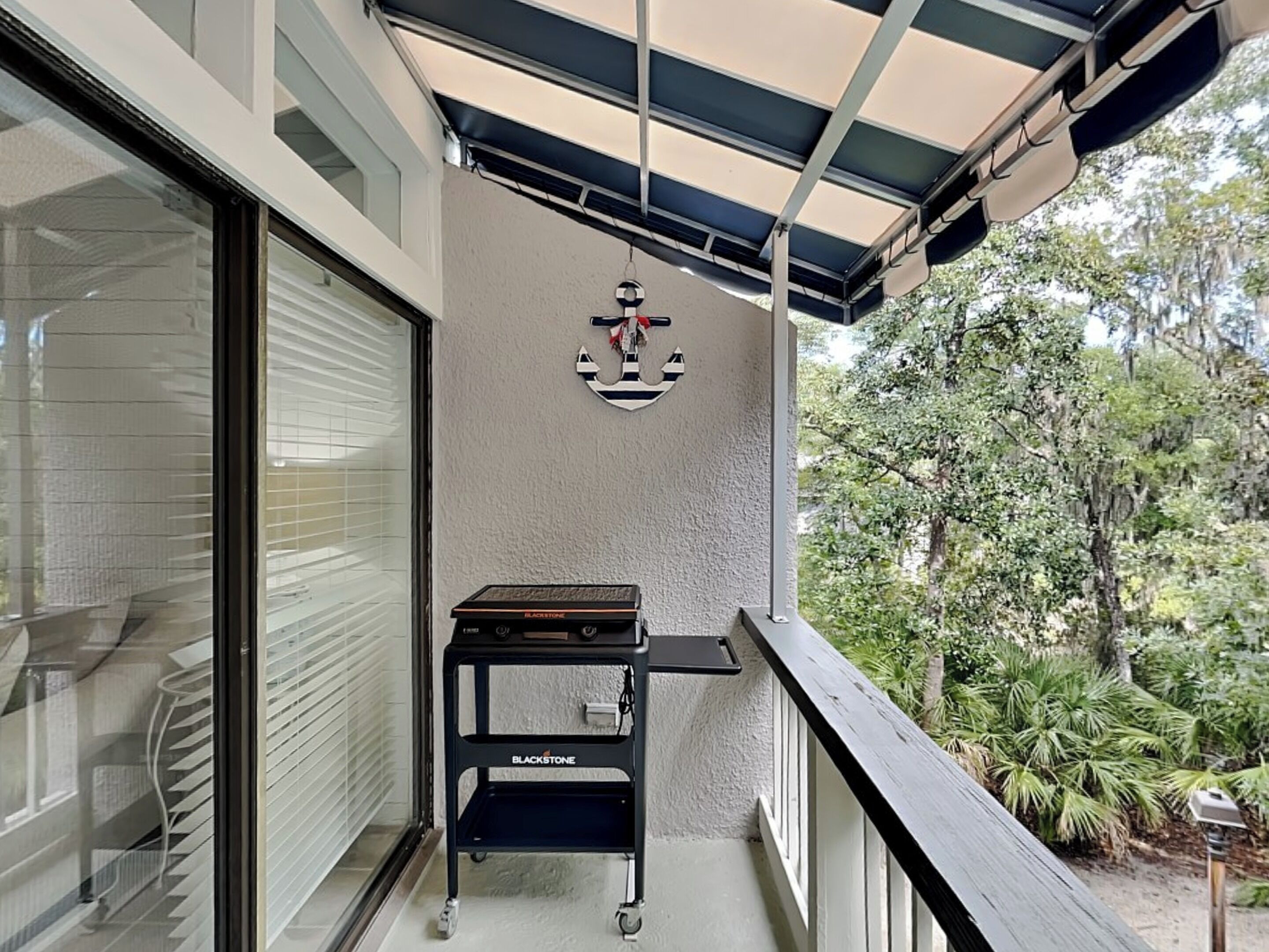 Condo (3 Bedrooms) | Property amenity