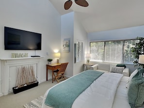 Condo (3 Bedrooms) | Property amenity