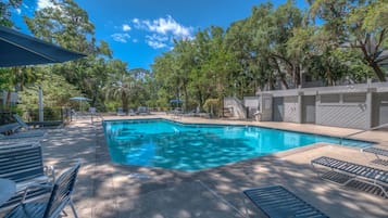 Condo (2 Bedrooms) | Property amenity