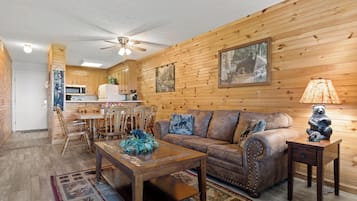 Condo (2 Bedrooms) | Property amenity