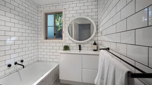 Bathtub