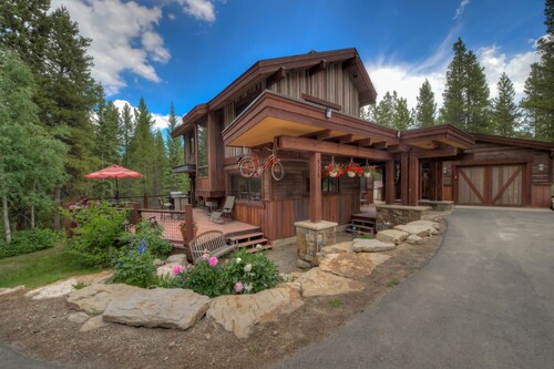 The Breckenridge Bicycle House - One Mile to Main St and the gondola