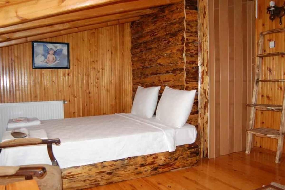 Een minibar, gratis wifi, beddengoed