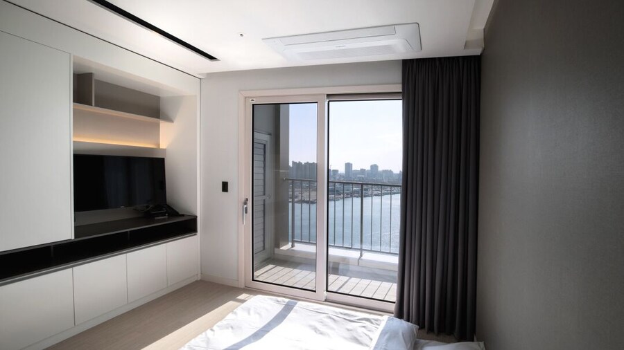 Sunrise Hotel