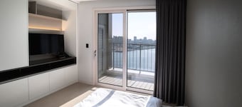 Sunrise Hotel