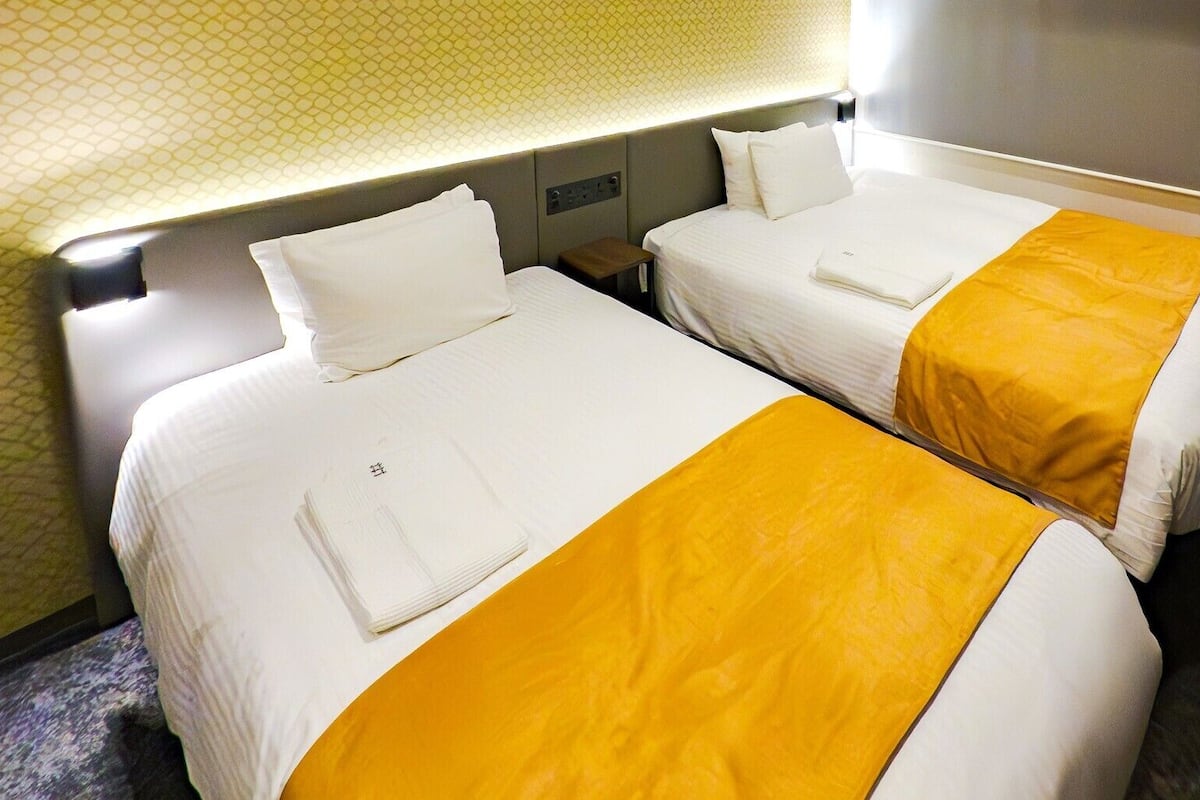 Soundproofing, WiFi (free), bed sheets