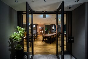 Lounge - Grids Premium Hotel Osaka Namba (Osaka)