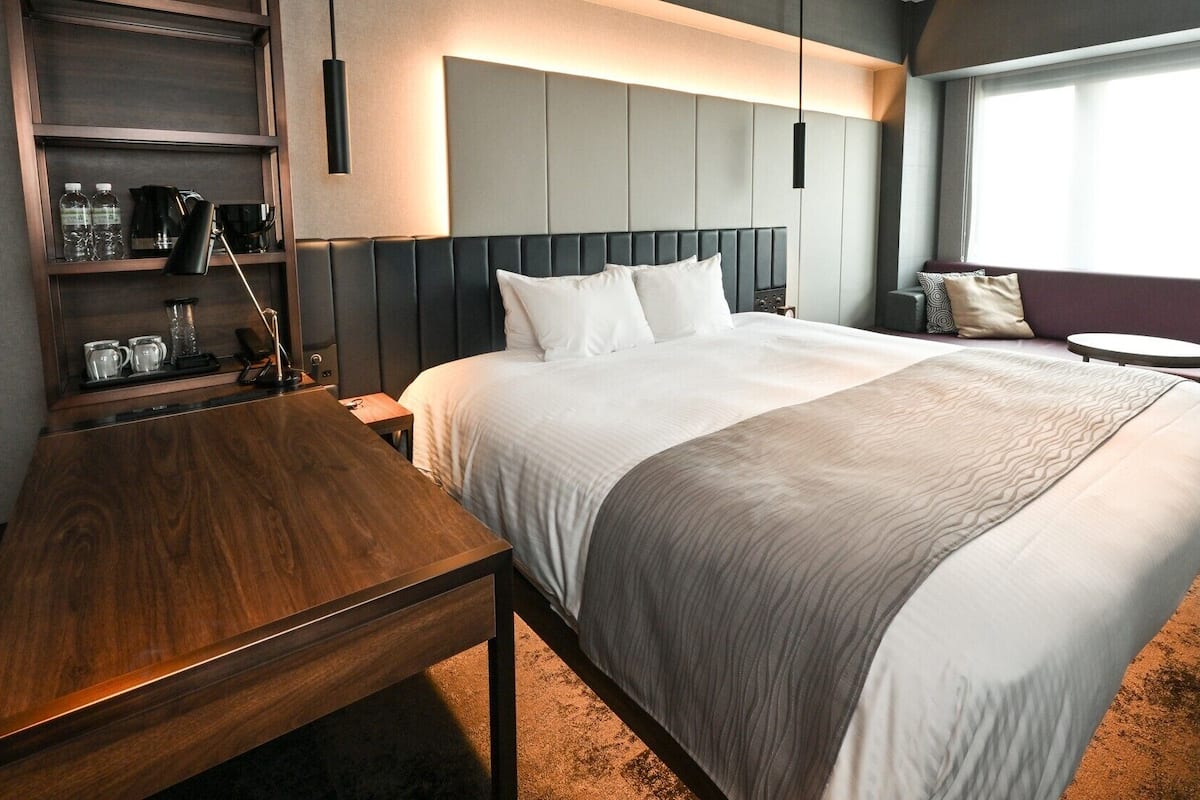 Soundproofing, WiFi (free), bed sheets