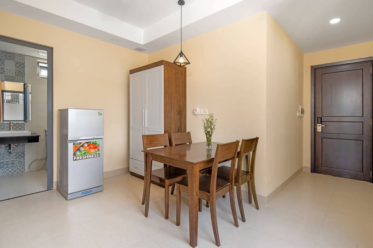 Apartment, 2 Bedrooms | In-room dining