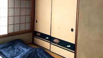 Japanese-Style Quadruple Room | Free WiFi