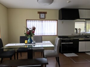 Japanese-Style Quadruple Room | Dining room