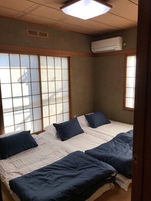 傳統四人房 | 1 間睡房、免費 Wi-Fi