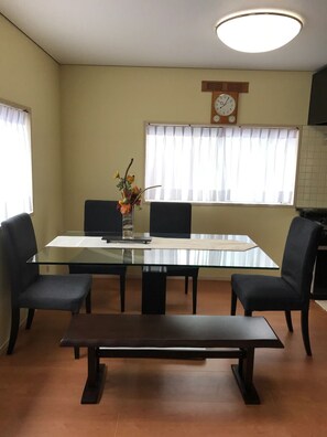 Living area - Bonel Guest House (Tomisato)
