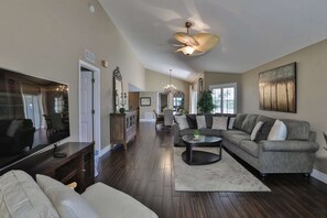 Télévision, chaîne hi-fi