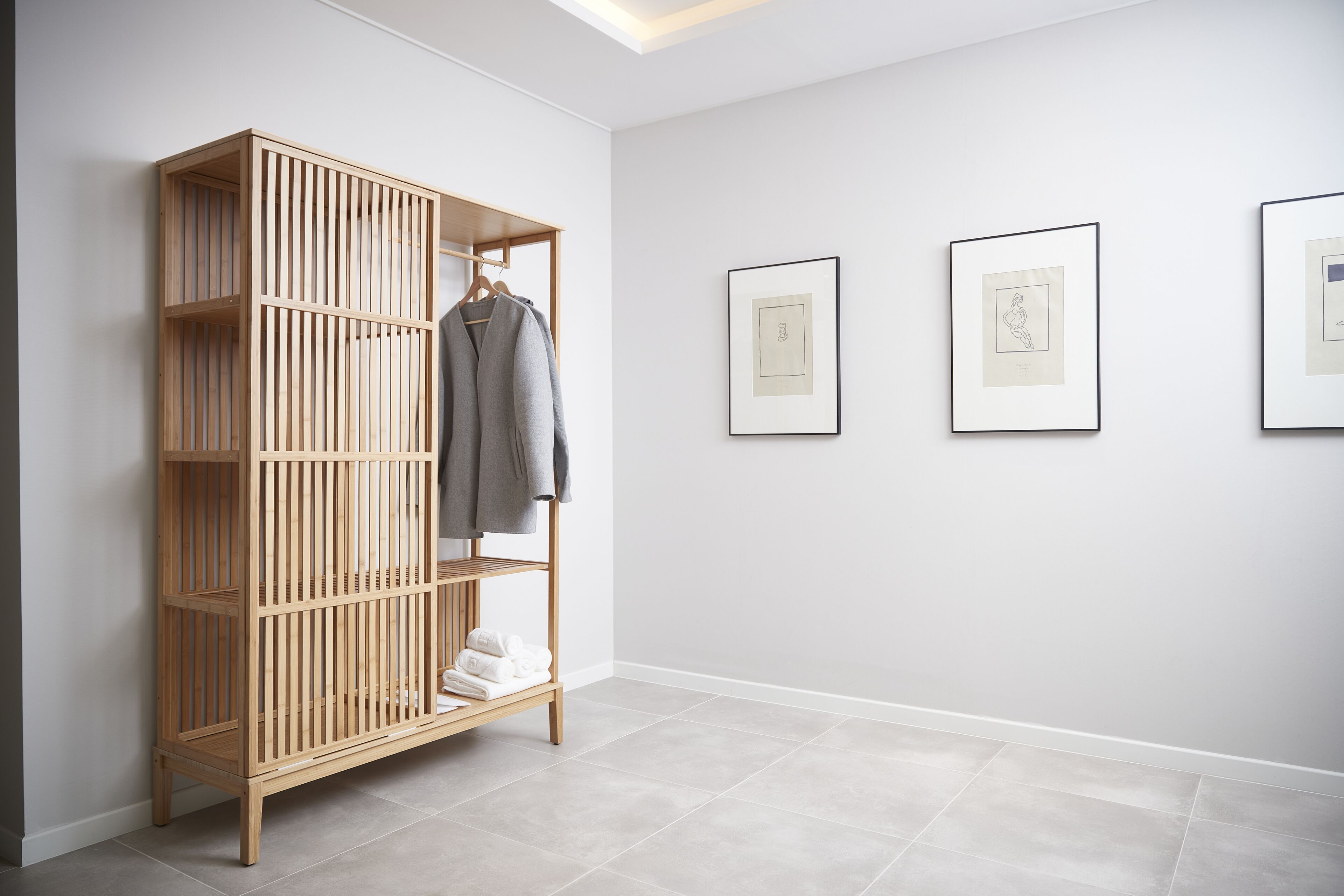 signature a - 5 free ott services[netflix, tving, watcha, disney, apple] | room amenity