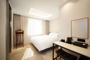 Standard Room - 5 free OTT services[Netflix, Tving, Watcha, Disney, Apple]