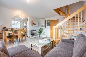 Unclassified image, 3 of 21, button