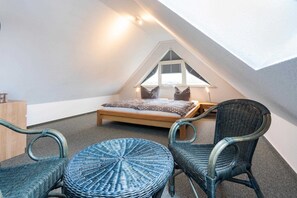 Unclassified image, 3 of 21, button