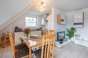 Unclassified image, 5 of 21, button