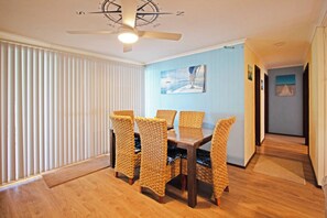 お食事