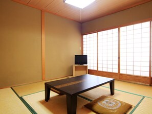 트래디셔널룸, 흡연 (Japanese Style, for 3 People)