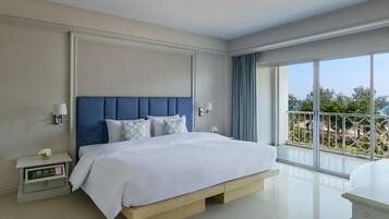 MörklÀggningsgardiner, strykjÀrn/strykbrÀda, gratis wi-fi och sÀngklÀder