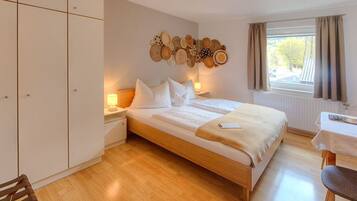 1 Schlafzimmer, Schreibtisch, Bügeleisen/Bügelbrett, WLAN