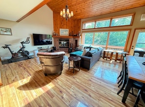 Smart TV, fireplace, DVD player