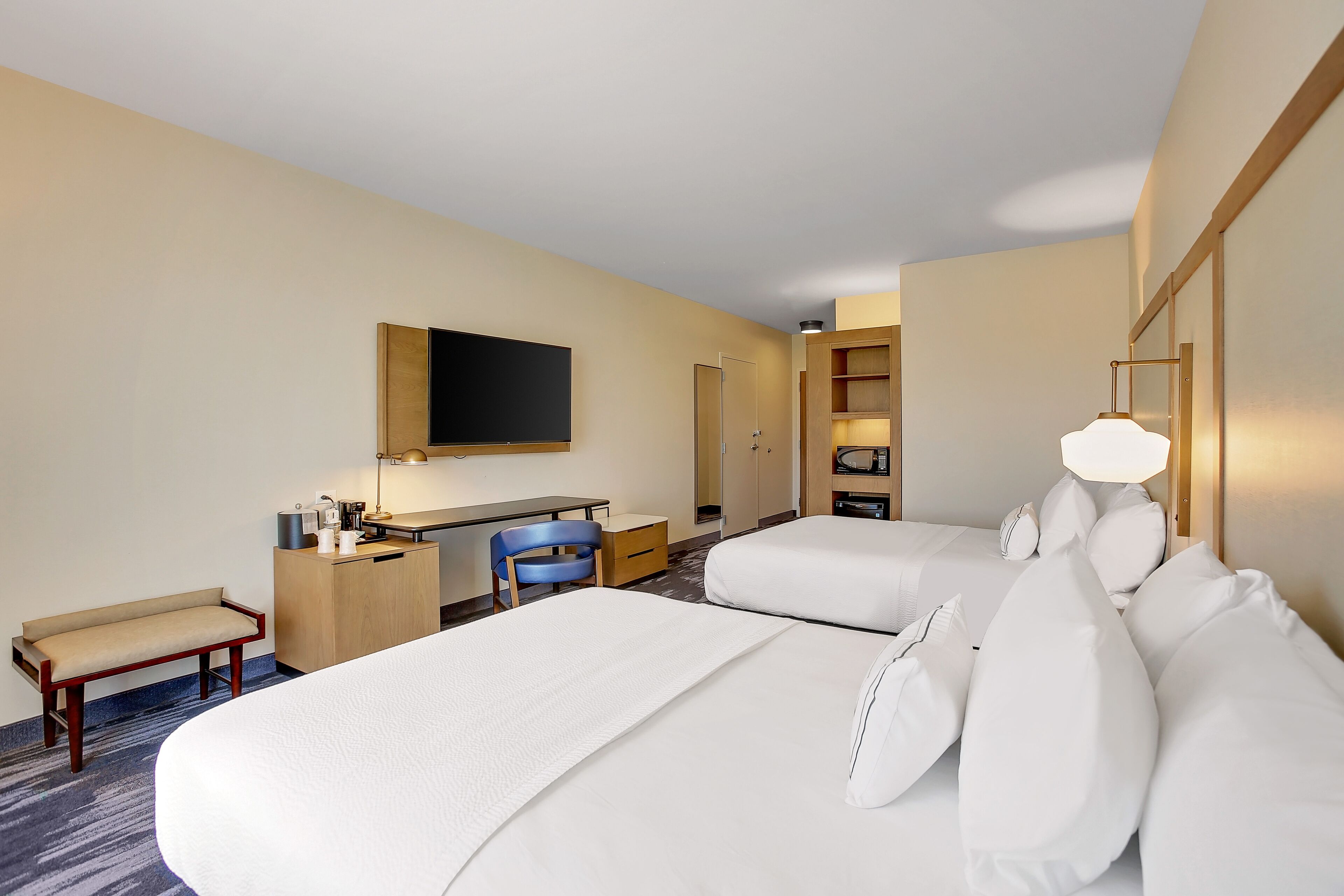 desk, laptop workspace, iron/ironing board, free wifi