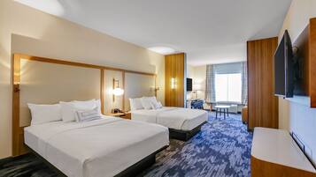 Desk, laptop workspace, iron/ironing board, free WiFi