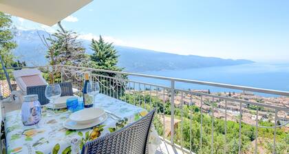 Da Guido with stunning Lakeview