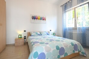 2 bedrooms, iron/ironing board, free WiFi, bed sheets - Da Guido with stunning Lakeview (Tignale)