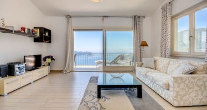 Da Guido with stunning Lakeview