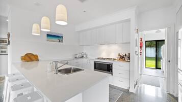 Microwave, stovetop, dishwasher