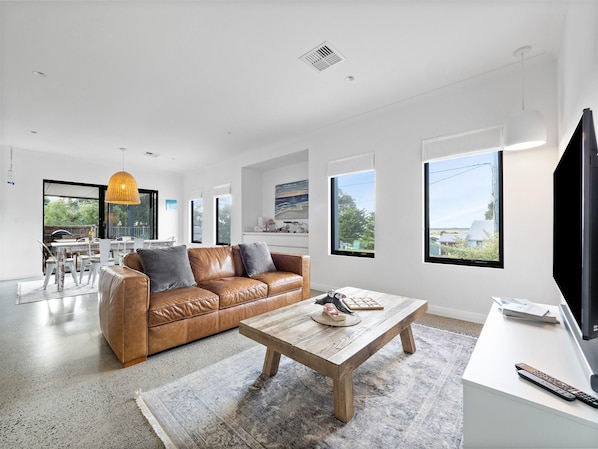 Télévision à écran plat, livres