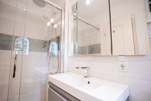 Shower, towels - Munkhoog - Munkmarsch (Sylt-Ost)