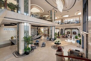 Coin salon dans le hall