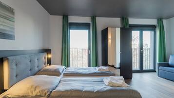 Three Person-Studio | 1 bedroom, hypo-allergenic bedding, soundproofing, free WiFi