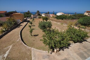 Property grounds - Una splendida Villa in Sicilia di fronte al mare di Cava d'Aliga (Cava D'aliga)