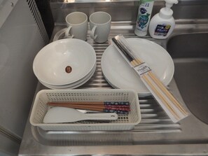 Fridge, microwave, coffee/tea maker - Green Corp 202 R (Tokyo)