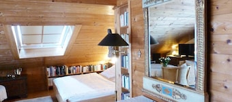 Ferienwohnung Ost, 40 qm Dachgeschoss, 1 Kombiniertes Wohn- und Schlafzimmer