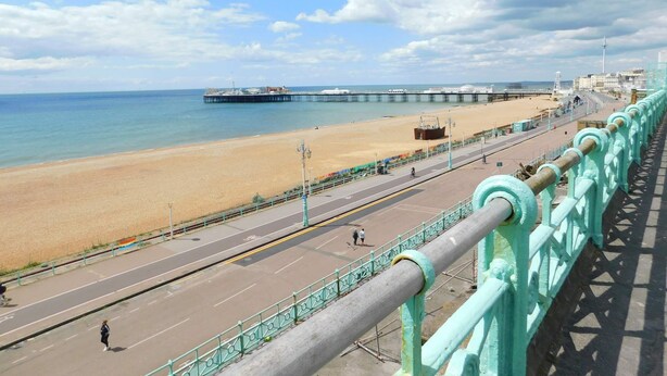 Beach nearby - Beachfront Studio w/ Sea View & Prime Location (Brighton)