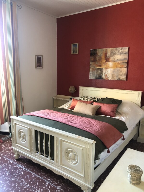 2 chambres, fer et planche à repasser, Wi-Fi, literie fournie