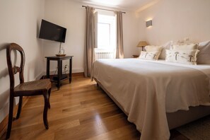 2 bedrooms, WiFi, bed sheets - Casa das Jardas - Room Monsanto (Idanha a Nova)