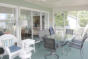 Ferienhaus, 2 Schlafzimmer | Speisen im Freien