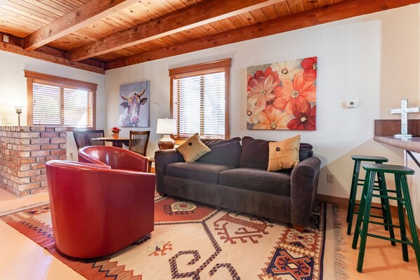 Studio | Living area