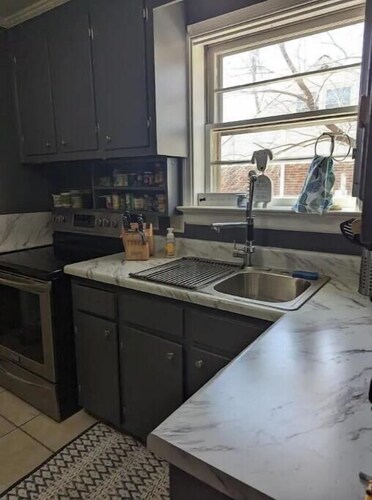 Cozy 3 bed 2 bath , pet friendly home