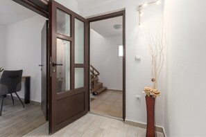 Apartment | Living area | Flat-screen TV - Comfort apartments with pool in Medulin (Medulin)