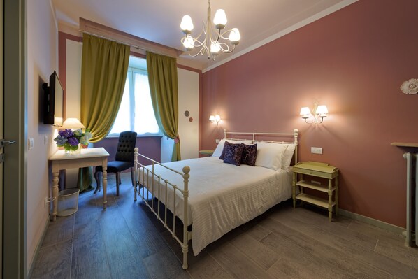 Deluxe Room (1 WR) - White Ribbon (Milan)